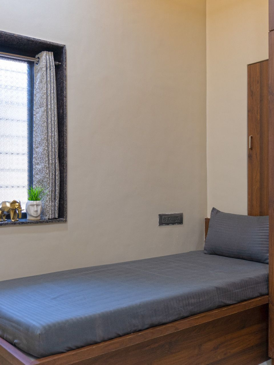 Study Area at girls PG Kalyani Nagar